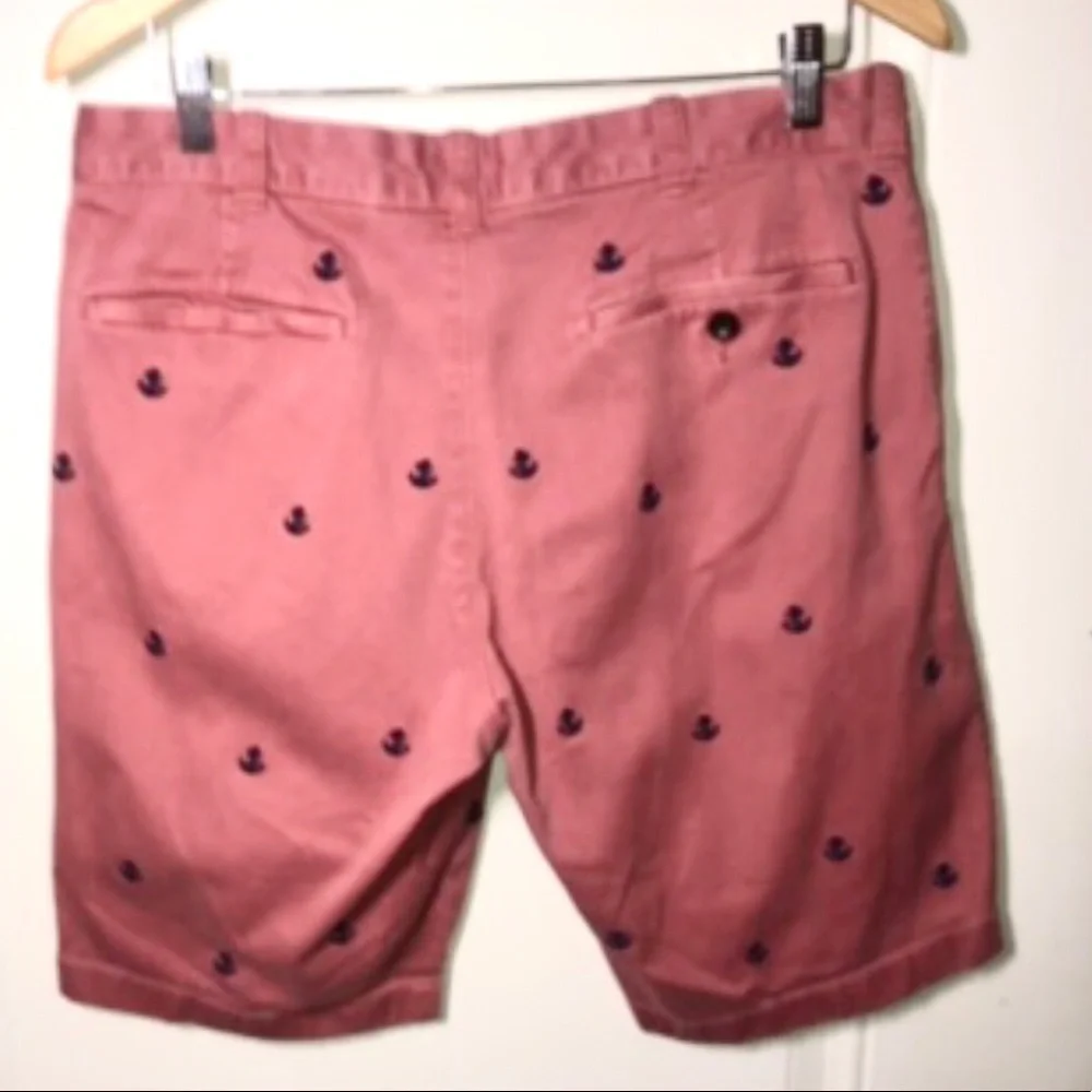 Jcrew flat front shorts Salmon color with navy blue anchors Size 33